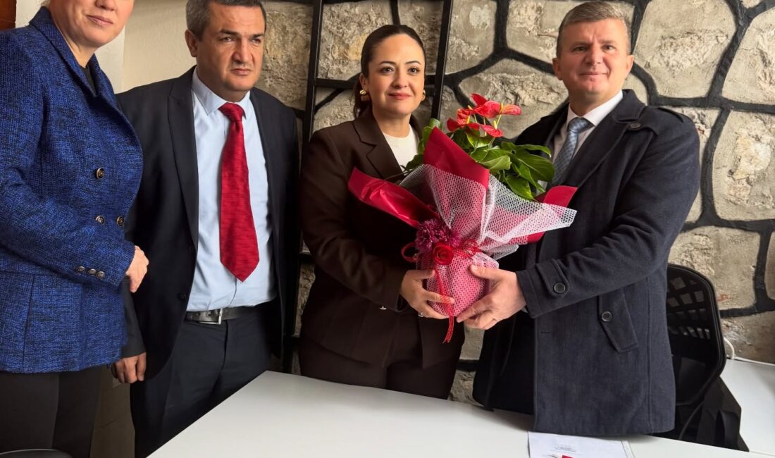 İYİ Parti Şehzadeler İlçe Başkanlığı’ndan Engelsiz Yaşam Derneği’ne Ziyaret