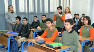 Manisa’da Şehzadeler ilçesinde bulunan Münire Bayer Ortaokulu’nda Manisa Merkezefendi Başhekimi