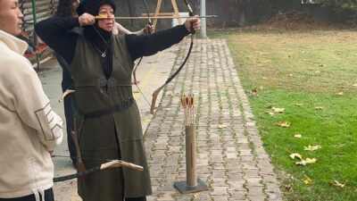 MUDER’den Misafir Öğrencilere Geleneksel Okçuluk Eğitimi Manisa Uluslararası Öğrenci Derneği