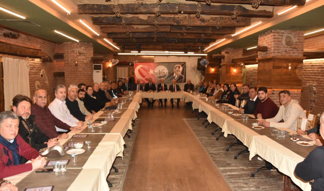 Manisa Dostlar Meclisi’nde Demokrasi ve Özgürlükler Konuşuldu Manisa Dostlar Meclisi,