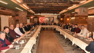 Manisa Dostlar Meclisi’nde Demokrasi ve Özgürlükler Konuşuldu Manisa Dostlar Meclisi,