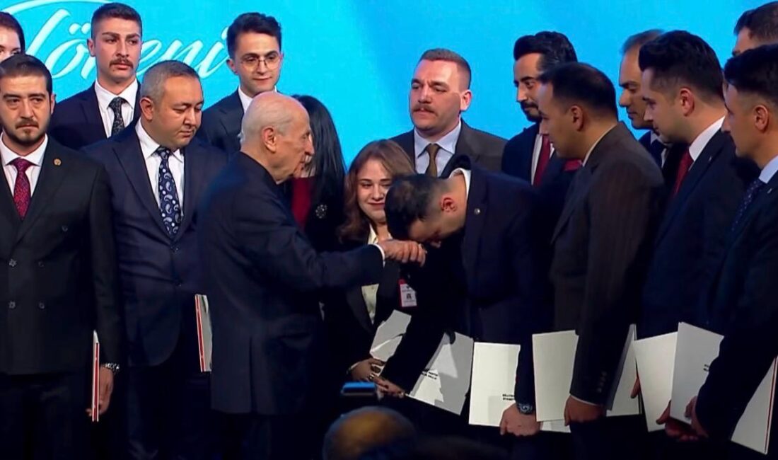 MHP Siyaset ve Liderlik Okulu’ndan Manisa ve Akhisar’a İki Gurur