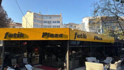 Fatih Plaza’da  “Çaya Zam Yok” Fatih Plaza’da hizmet veren işletmeci